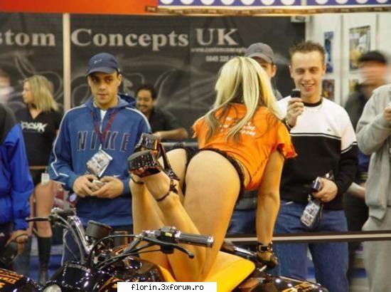 car show girl