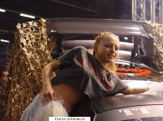 car show girl