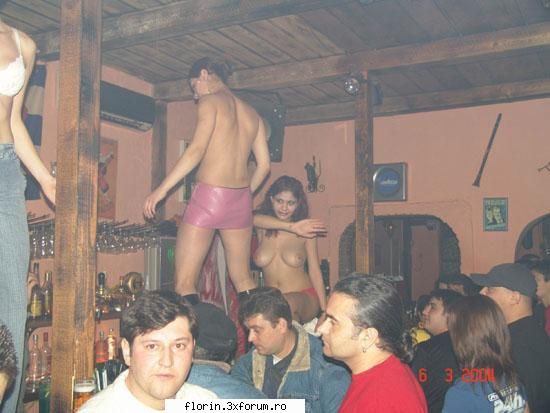 :razz: petrecere in romania