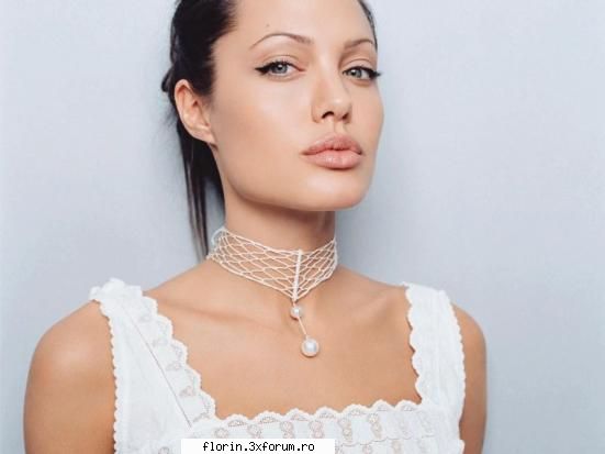 Angelina Jolie - florinflorin - Wallpapers