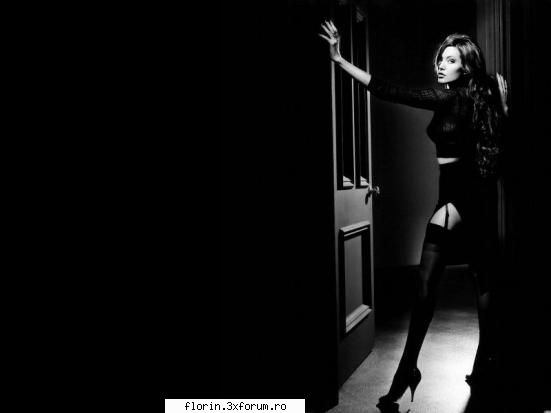 Angelina Jolie - florinflorin - Wallpapers