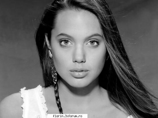 Angelina Jolie - florinflorin - Wallpapers