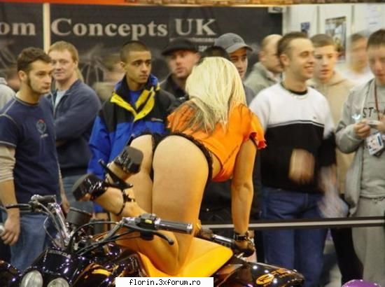 Car show girl - florinflorin - Wallpapers
