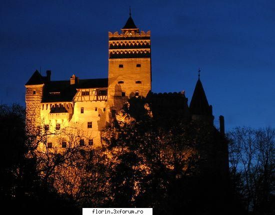 obiective turistice...brasov - Situat la 30 km de Brasov, intre Muntii Bucegi si - Travel & Geographic